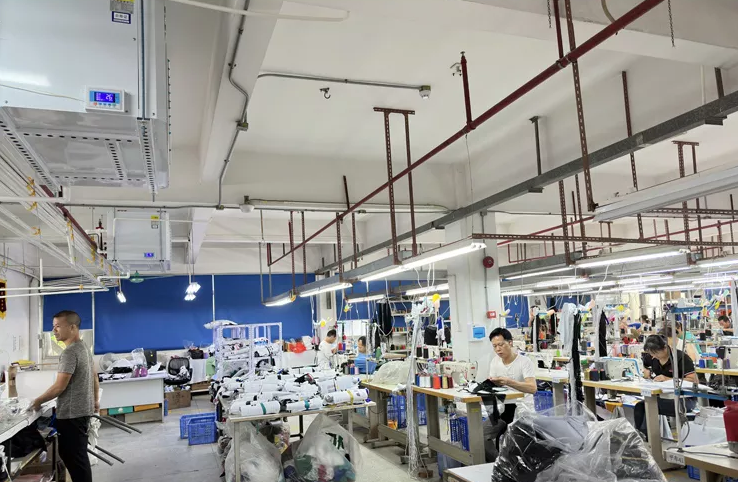 制衣服装厂厂房降温改造案例，冷风哥落地服装厂厂房散热改造项目
