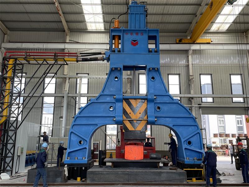 锻压机：现代工业体系的重要装备